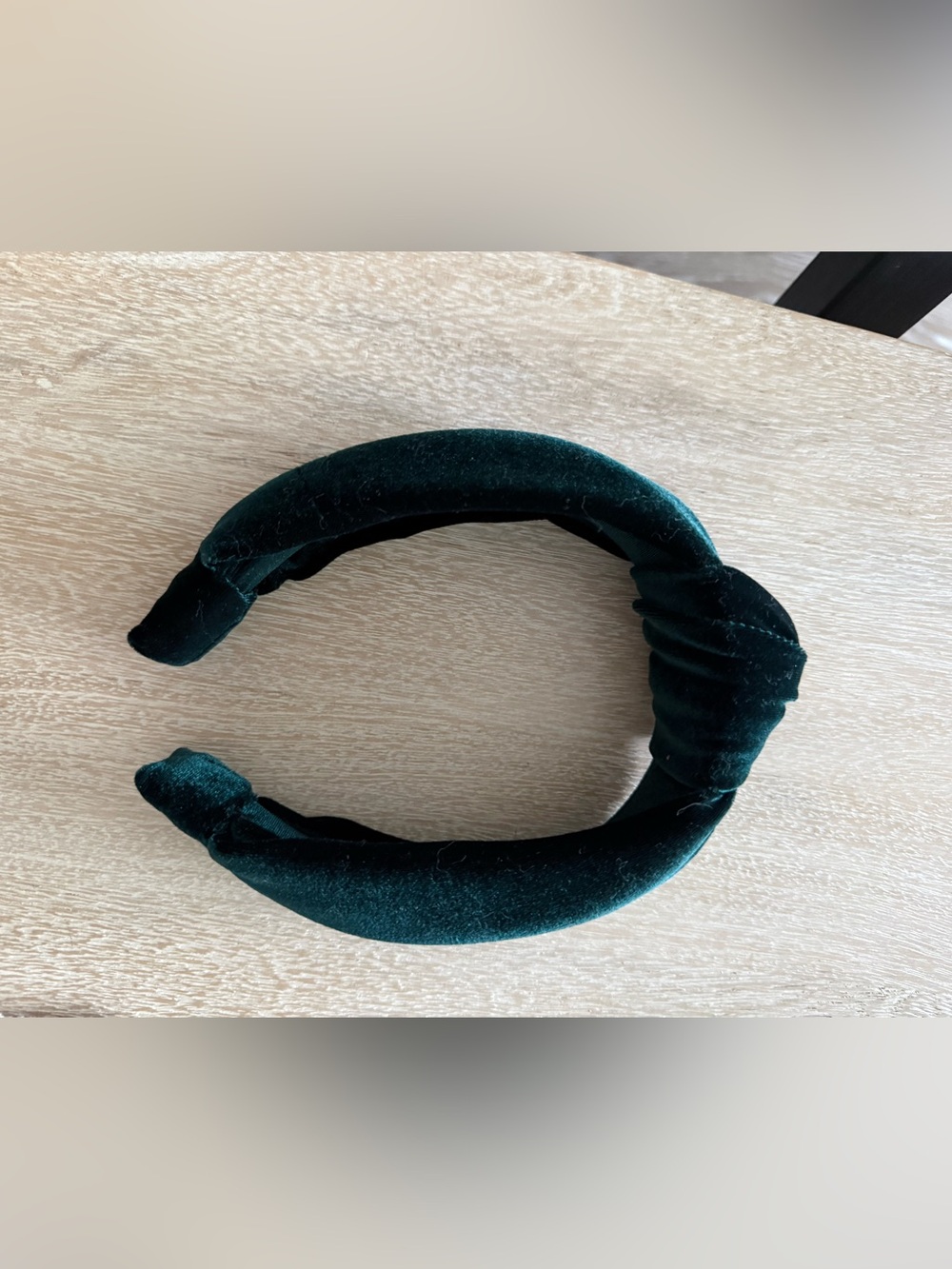 Tuckernuck Velvet Padded Headband in Forest Green